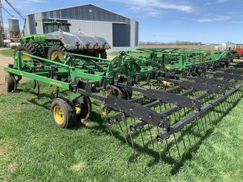 Main image John Deere 2210