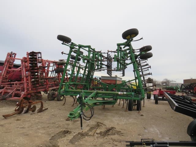 Image of John Deere 2210 equipment image 1