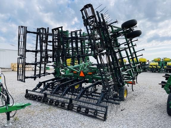 Image of John Deere 2210 equipment image 4