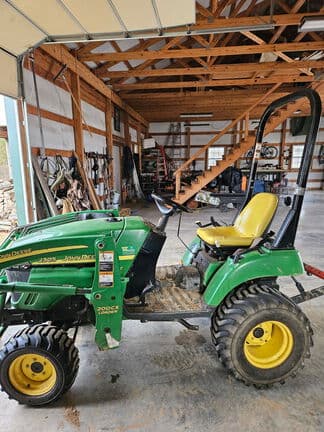 Image of John Deere 2305 Primary image