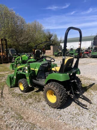Image of John Deere 2305 equipment image 3