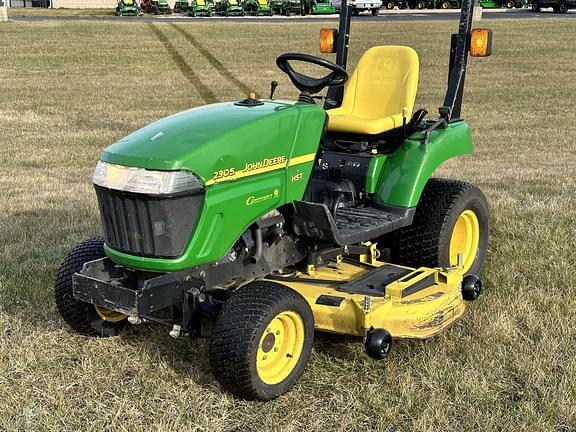 Image of John Deere 2305 equipment image 2