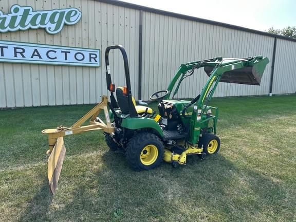 Image of John Deere 2305 equipment image 2