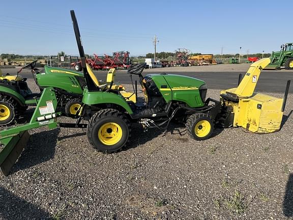 Image of John Deere 2305 equipment image 3