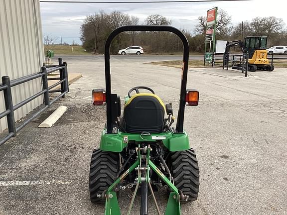 Image of John Deere 2305 equipment image 4