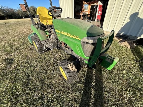 Image of John Deere 2305 equipment image 2