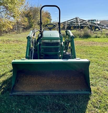 Image of John Deere 2305 equipment image 3