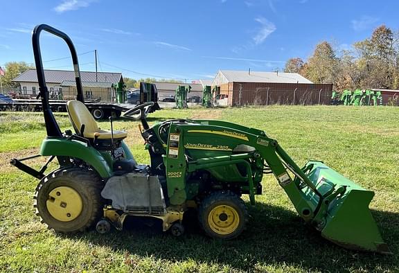 Image of John Deere 2305 Primary image