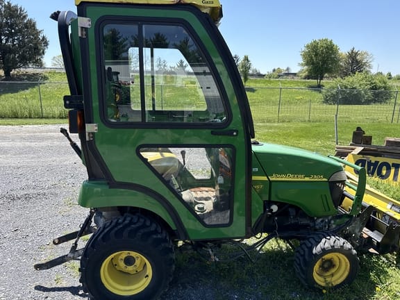 2007 John Deere 2305 Equipment Image0