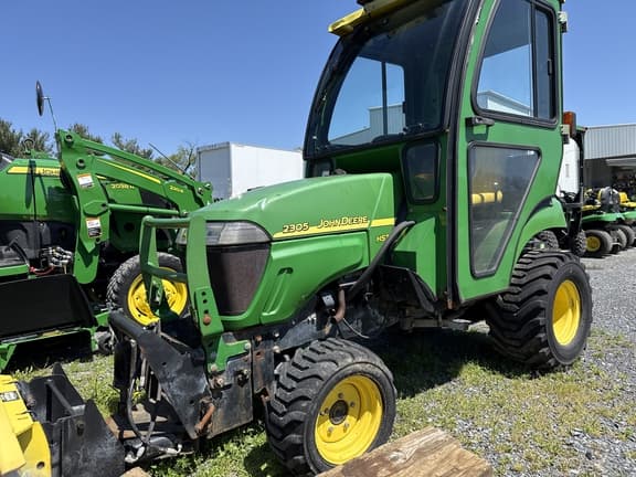 Image of John Deere 2305 equipment image 2
