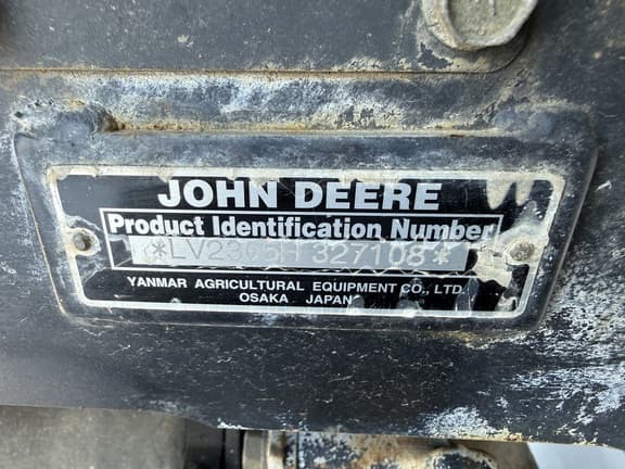 Image of John Deere 2305 equipment image 2