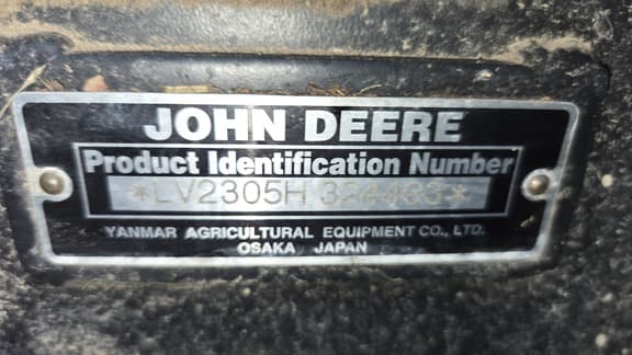 Image of John Deere 2305 equipment image 3