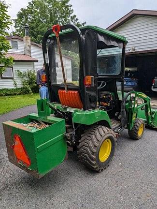 Image of John Deere 2305 equipment image 3