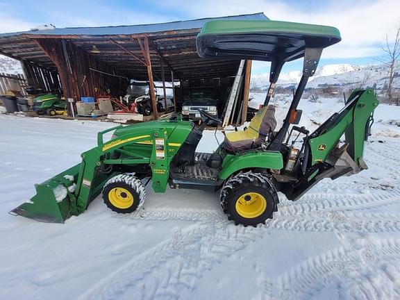 Image of John Deere 2305 equipment image 1