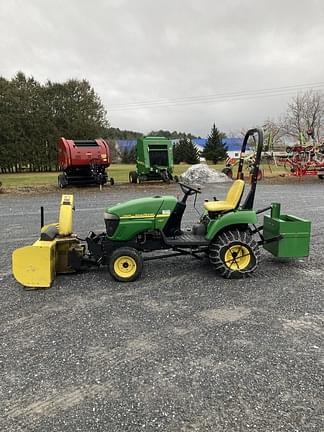 Image of John Deere 2305 equipment image 1