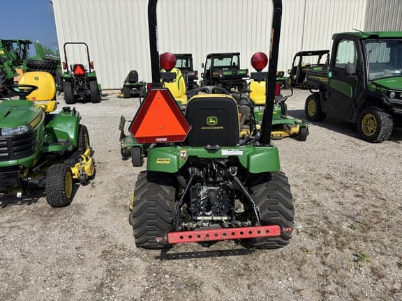 Image of John Deere 2305 equipment image 3