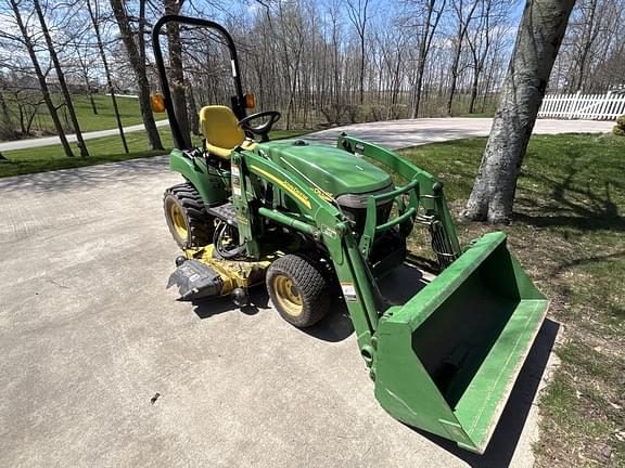 Image of John Deere 2305 Primary image