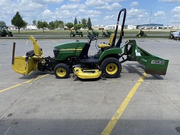 Image of John Deere 2305 equipment image 4