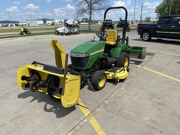 Image of John Deere 2305 equipment image 3