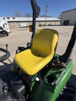 Image of John Deere 2305 equipment image 2