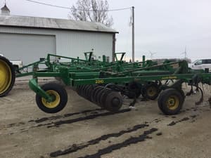 2007 John Deere 2310 Image