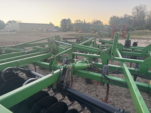 Image of John Deere 2310 equipment image 3