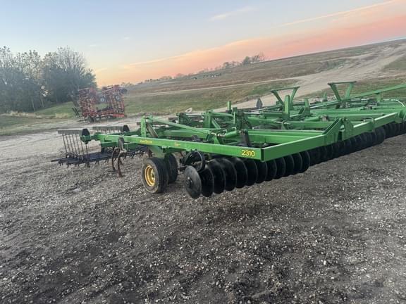 Image of John Deere 2310 equipment image 2