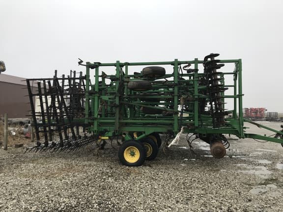 Image of John Deere 2310 equipment image 2