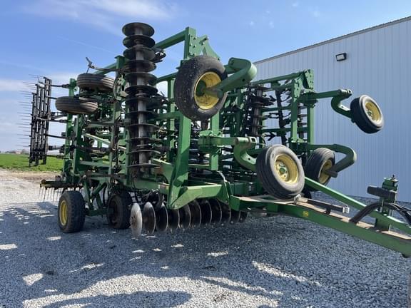 Image of John Deere 2310 equipment image 1