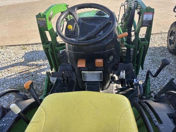 Image of John Deere 2320 equipment image 3