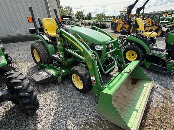 Image of John Deere 2320 Image 0