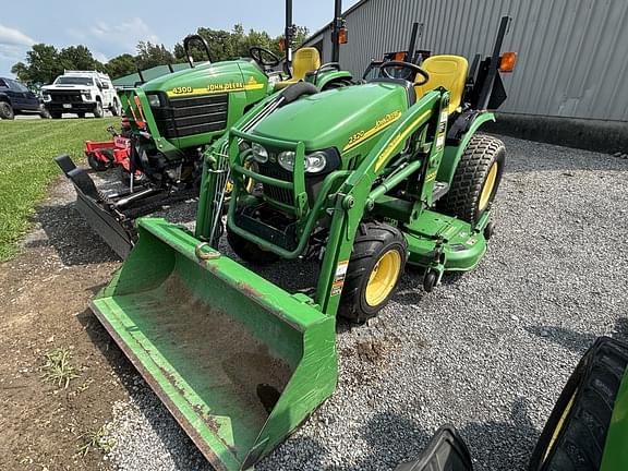 Image of John Deere 2320 Image 1