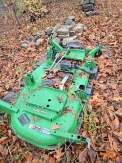 Image of John Deere 2320 equipment image 2