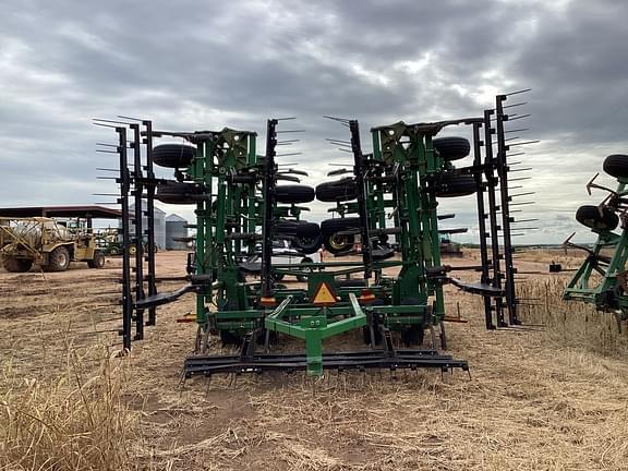 Image of John Deere 2410 equipment image 2