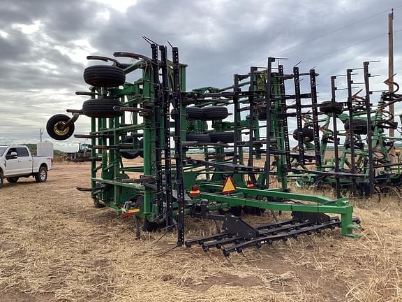 Image of John Deere 2410 equipment image 4