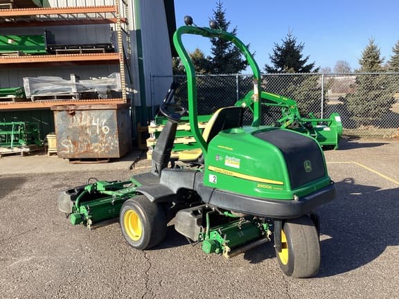Image of John Deere 2500E equipment image 3