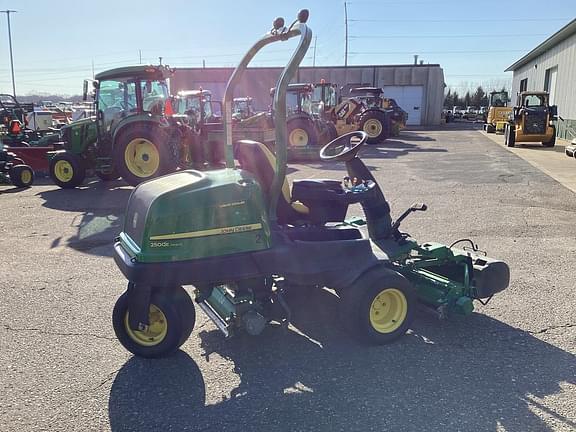 Image of John Deere 2500E equipment image 2