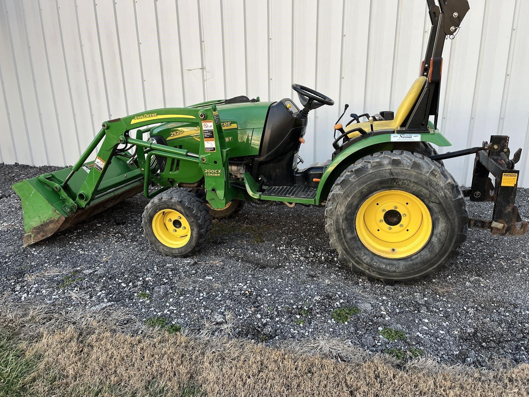 2007 John Deere 2520 Equipment Image0