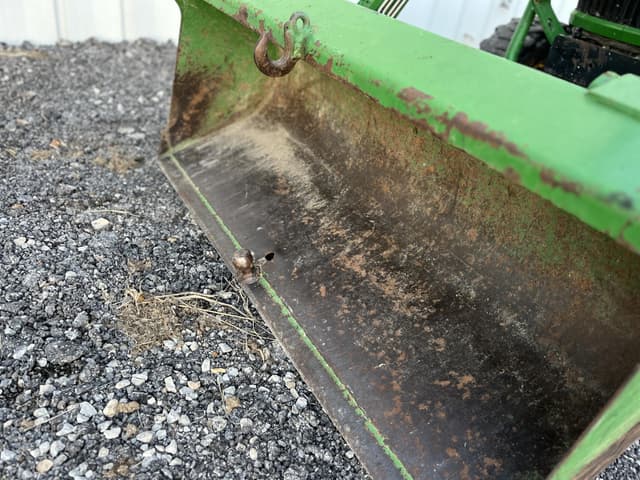 Image of John Deere 2520 equipment image 4