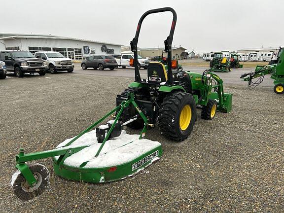 Image of John Deere 2520 equipment image 2