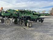 Thumbnail image John Deere 2700 11