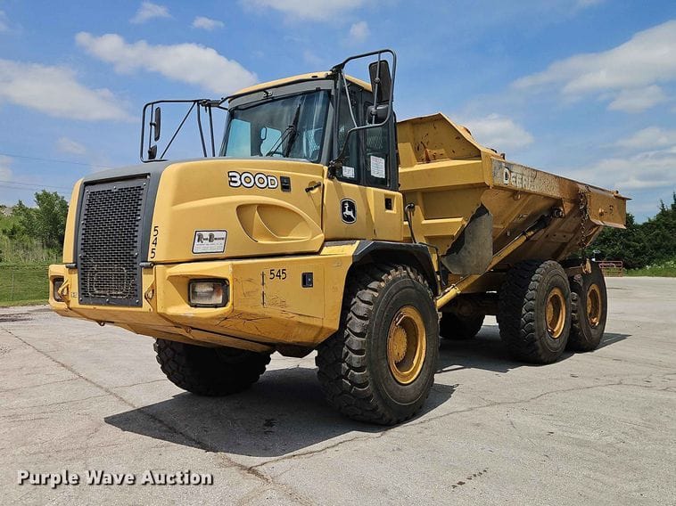 2007 John Deere 300D Equipment Image0