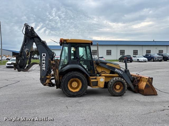 Image of John Deere 310SJ equipment image 3