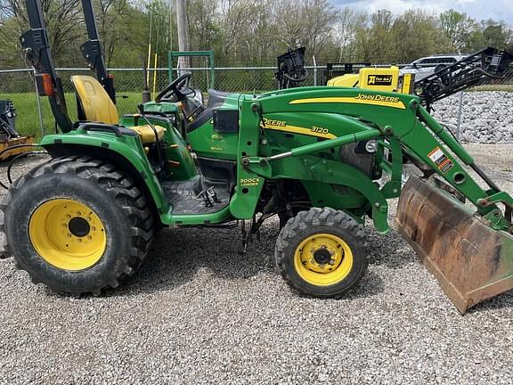 Image of John Deere 3120 Primary image