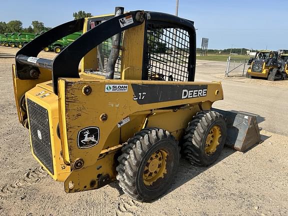 Image of John Deere 317 equipment image 1