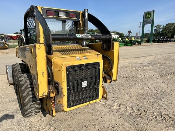 Image of John Deere 317 equipment image 2