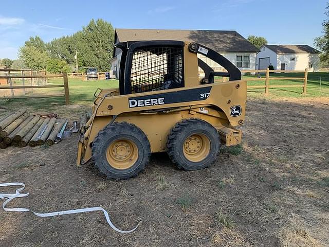 Image of John Deere 317 equipment image 3