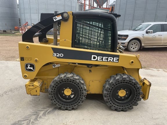 2007 John Deere 320 Equipment Image0