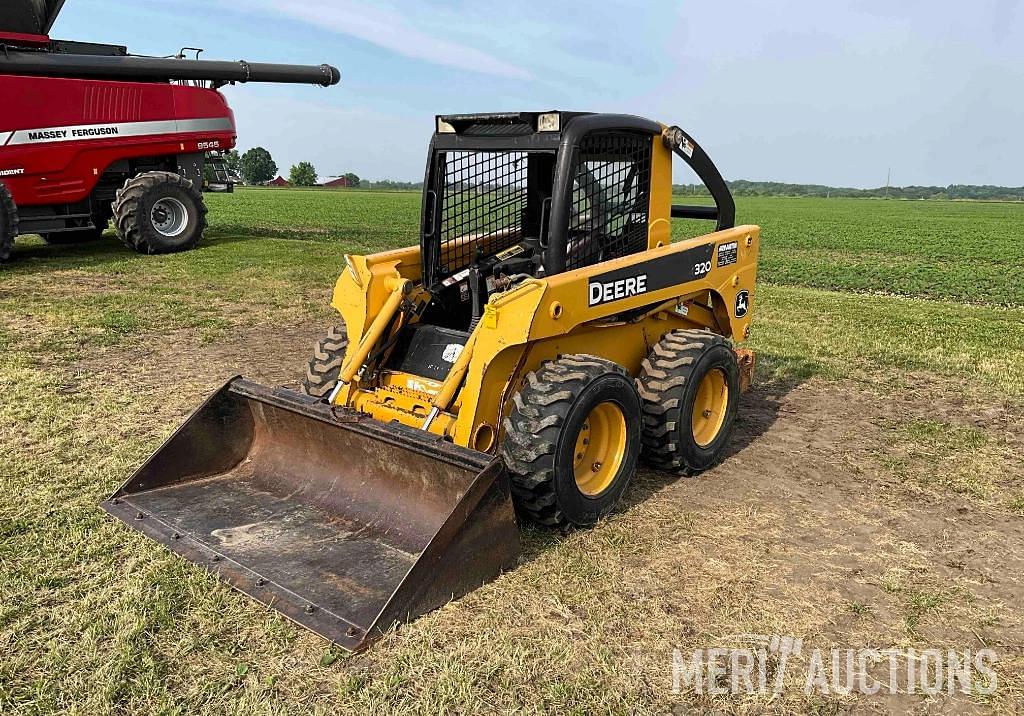 Image of John Deere 320 Primary image