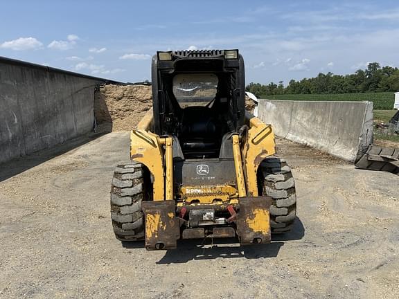 Image of John Deere 320 equipment image 1